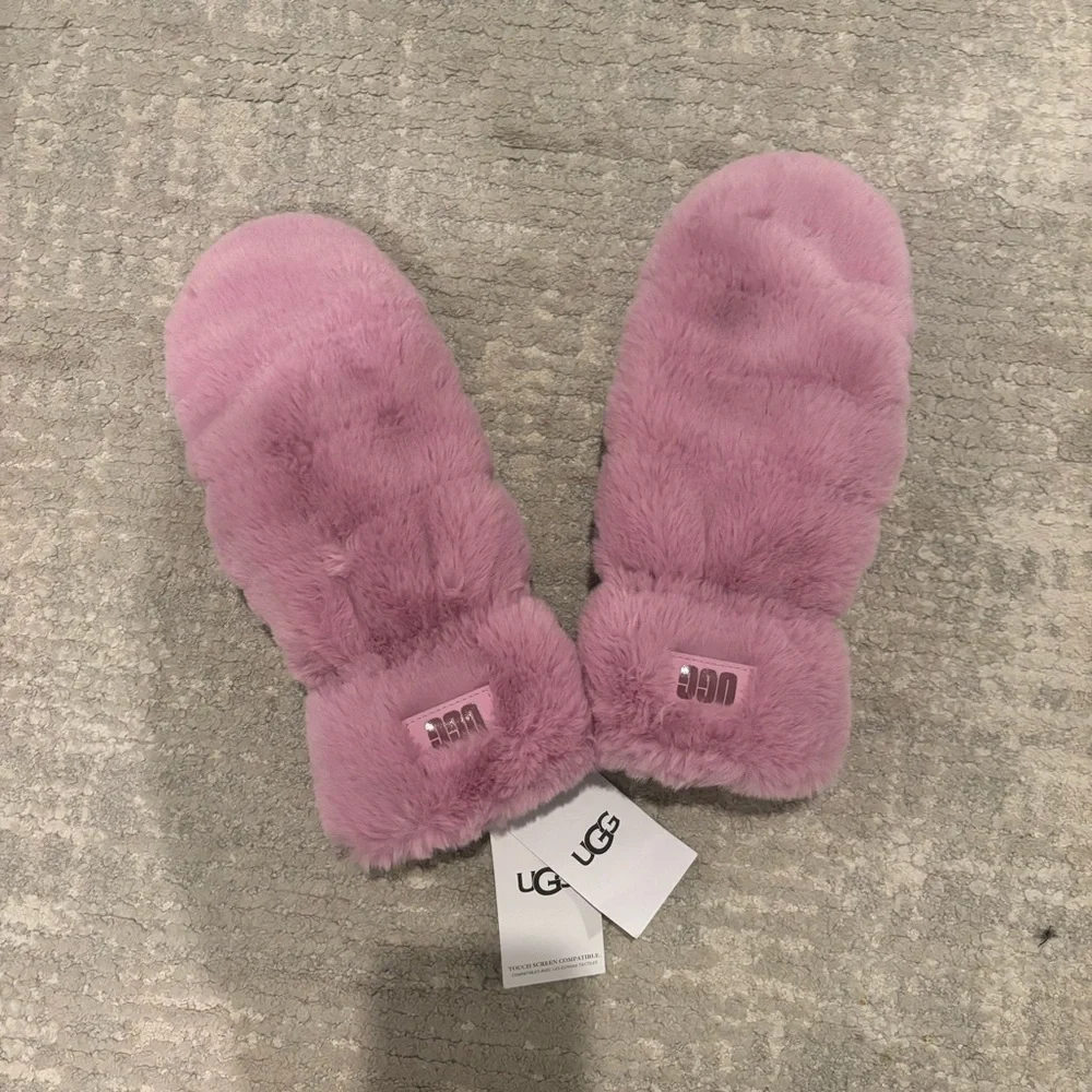 UGG Pink Fur Mittens